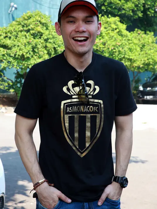 "Kita bentuknya bukan seperti syuting tapi sudah seperti keluarga. Kita sudah melewatkan beberapa hal bersama, syuting pulang malam dan cepat banyak rasanya, hal seperti itu buat kita jadi keluarga," ucap Ben. (Deki Prayoga/Bintang.com)