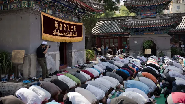 Muslim Cina Rayakan Idul Fitri