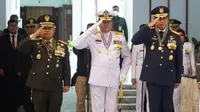 Kepala Staf Angkatan Darat (KSAD) Jenderal Dudung Abdurachman, bersama Kepala Staf Angkatan Laut (KSAL) Laksamana Yudo Margono dan Kepala Staf Angkatan Udara (KSAU) Marsekal Fadjar Prasetyo. (Istimewa)