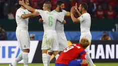 Aljazair meraih poin penuh saat berlaga melawan Korea Selatan di laga penyisihan Piala Dunia 2014 Grup H di Stadion Beira Rio, Porto Alegre, Brasil (23/6/2014). (REUTERS/Damir Sagolj)