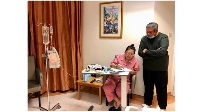 7 Momen SBY Setia Dampingi Ani Yudhoyono di Rumah Sakit, Bikin Haru