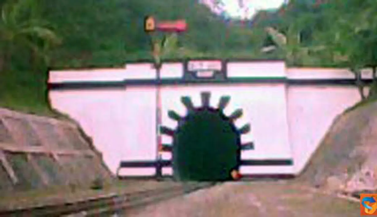 Citizen6, Cianjur: Terowongan kereta api memiliki panjang 780 meter di Kampung Lampengan, Kabupaten Cianjur, Jabar.