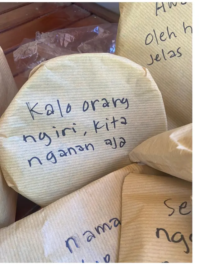 6 Potret Kata-Kata Mutiara di Doorprize Lomba 17 Agustusan, Relate Banget