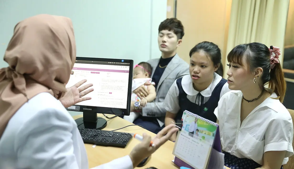 Lee Jeong Hoon dan Monique Octaviani alias Moa