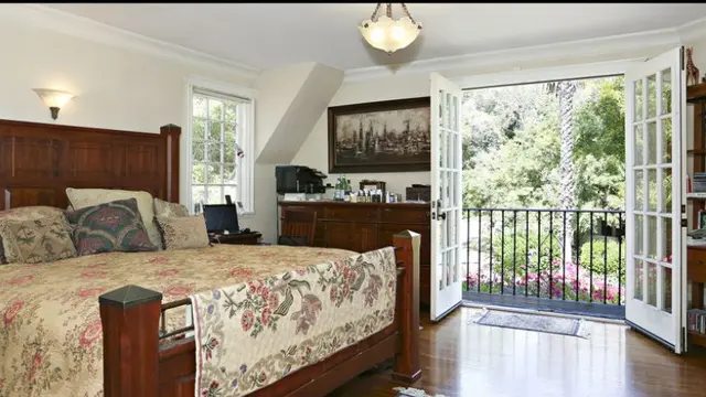 [Bintang] Kristen Bell