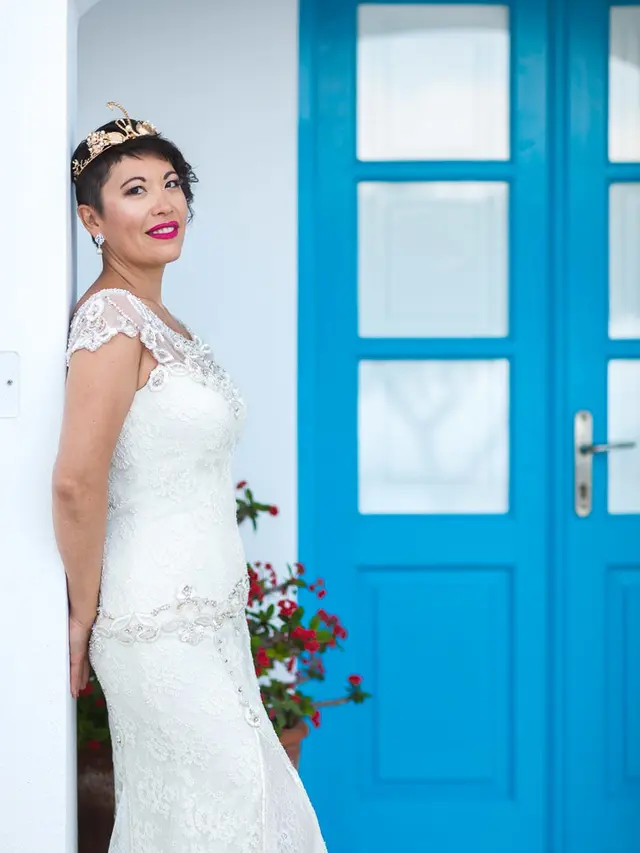 Ditinggal Tunangan, Wanita Ini Malah Nikahi Dirinya Sendiri
