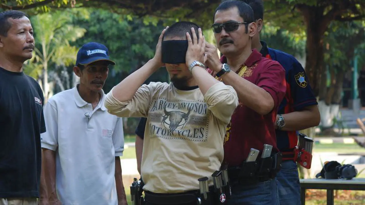 Ustad Guntur Bumi Pilih Keluar dari Tim Pemburu Hantu Hingga Koleksi Moge