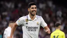 Gelandang Real Madrid, Marco Asensio bereaksi terhadap gol bunuh diri bek Villarreal Spanyol Pau Torres selama pertandingan La liga Spanyol di stadion Santiago Bernabeu di Madrid pada 8 April 2023. (AFP/Pierre-Philippe Marcou)