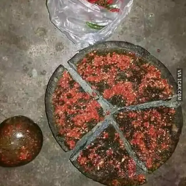 6 Potret Pizza Enggak Pakai Roti Khas Ini Ramah Kantong, Bikin Senyum Tipis