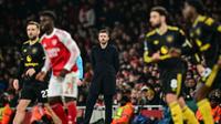 Gesture Manajer interim Manchester United, Michael Carrick, pada laga melawan Arsenal di Stadion Emirates, London, Minggu (25/1/2026). Ben Stansall/AFP)