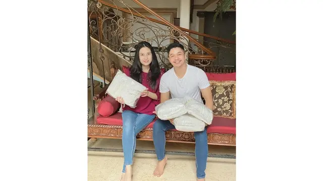 5 Momen Adly Fairuz dan Angbeen Rishi Setelah Menikah, Semakin Lengket
