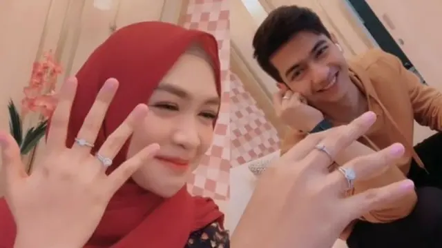 Model Cincin Tunangan yang Dipakai Seleb dan Artis, Inspirasi untuk Pernikahan di Tahun 2024