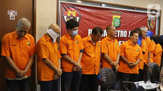 Polisi Tangkap 133 Penjudi di Apartemen Robinson