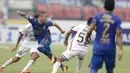 Gelandang Persib, Kim Kurniawan, saat pertandingan melawan Bali United, pada laga Liga 1 Indonesia di Stadion Si Jalak Harupat, Bandung, Kamis (21/9/2017). Persib bermain imbang 0-0 dengan Bali United. (Bola.com/M Iqbal Ichsan)