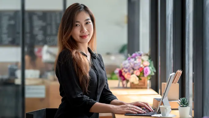 perempuan dan 24 agustus