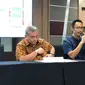 Sekretaris Jenderal (Sekjen) Asosiasi Fintech Pendanaan Bersama Indonesia (AFPI) Sunu Widyatmoko (kanan) dalam konferensi pers bersama AdaKami, Jumat (22/9/2023). (Tira/Liputan6.com)