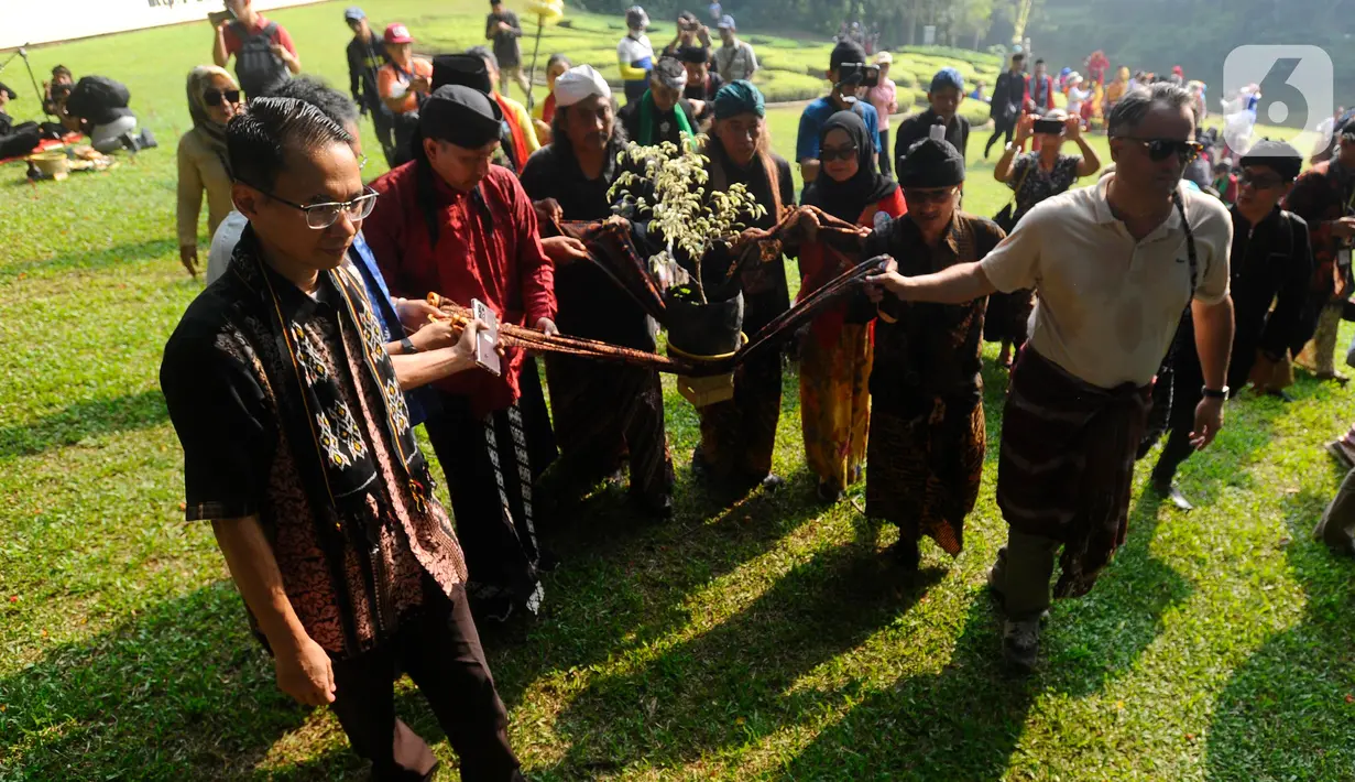 Di acara ini juga ada  Pameran Foto tentang hutan, workshop Ecoprint dan Ecoenzyme, Lomba Cipta Puisi tentang hutan, Menggambar dan Dongeng tentang hutan. merdeka.com/Arie Basuki)