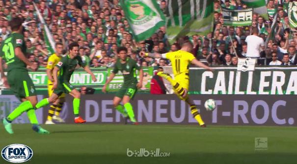 Marco Reus dan Andre Schurrle gagal memanfaatkan peluang karena Jiri Pavlenka bermain luar biasa untuk membantu Werder Bremen mena...
