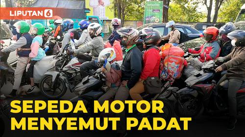 VIDEO: Balik ke Jabodetabek, Sepeda Motor Menyemut Padati Jalan