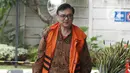 Mantan Direktur Operasional Lippo Group Billy Sindoro berjalan saat tiba di gedung KPK, Jakarta, Kamis (13/12). Billy Sindoro menjadi tersangka terkait dugaan suap perizinan proyek pembangunan Meikarta. (Liputan6.com/Herman Zakharia)