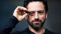 Co-founder Google Inc, Sergey Brin, dilaporkan menjadi salah satu orang pertama yang dikirimkan SUV listrik terbaru dari Tesla, Model X. 