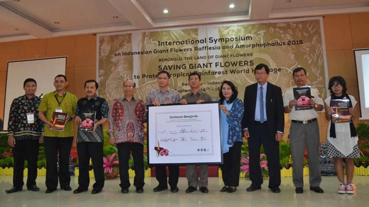 Simposium Puspa Langka Bengkulu 0915