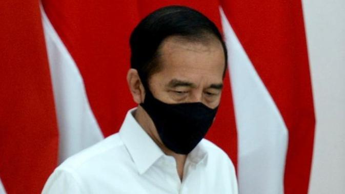Presiden Joko Widodo (Jokowi) minta peta jalan optimalisasi pemanfaatan batu bara dalam negeri dengan penerapan teknologi ramah lingkungan saat ratas dari Istana Kepresidenan Bogor, Jawa Barat, Jumat (23/10/2020). (Biro Pers Sekretariat Presiden/Kris)