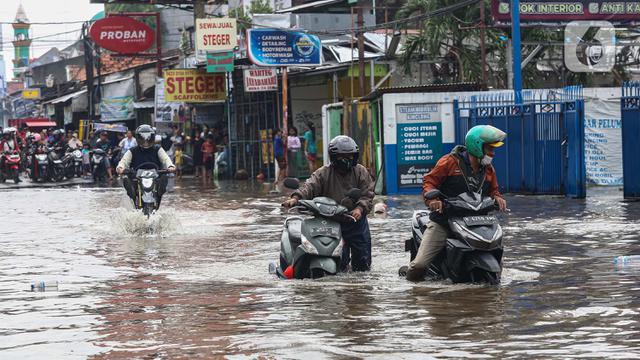 Jalur Penghubung Jakarta dan Kota Tangerang Terendam Banjir