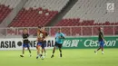 Sejumlah pemain Tampines Rovers melakukan latihan resmi jelang laga grup H Piala AFC 2018 melawan Persija di Stadion GBK Jakarta, Selasa (27/2). Persija akan menjamu Tampines Rovers, Rabu (28/2). (Liputan6.com/Helmi Fithriansyah)