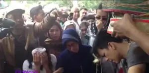 Saat Tabur Bunga, Sophia Latjuba Peluk Alea Anak Ariel NOAH