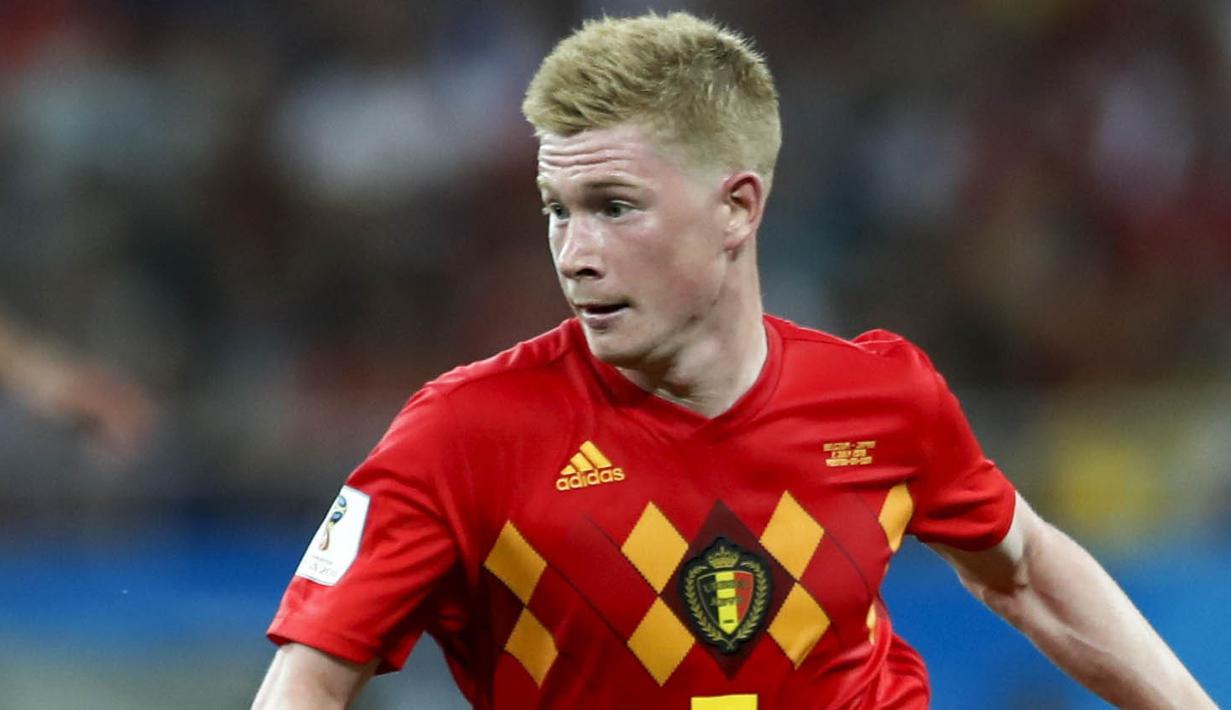 7. Kevin De Bruyne (Belgia) - Pemain berusia 27 tahun ini adalah salah satu gelandang terbaik di dunia saat ini. Gelar juara dunia untuk Belgia bisa membuat pemain Manchester City itu mendapatkan penghargaan Ballon d'Or. (AP/Pavel Golovkin)