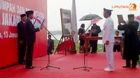 Gerimis-gerimis, Jokowi Lantik Walikota Jakut di Waduk Cincin