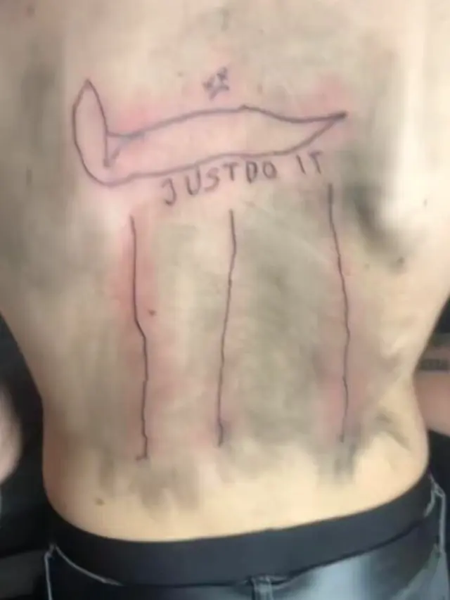 6 Tato di Punggung Ini Gagal Estetik, Nyelenehnya Bikin Tepuk Jidat