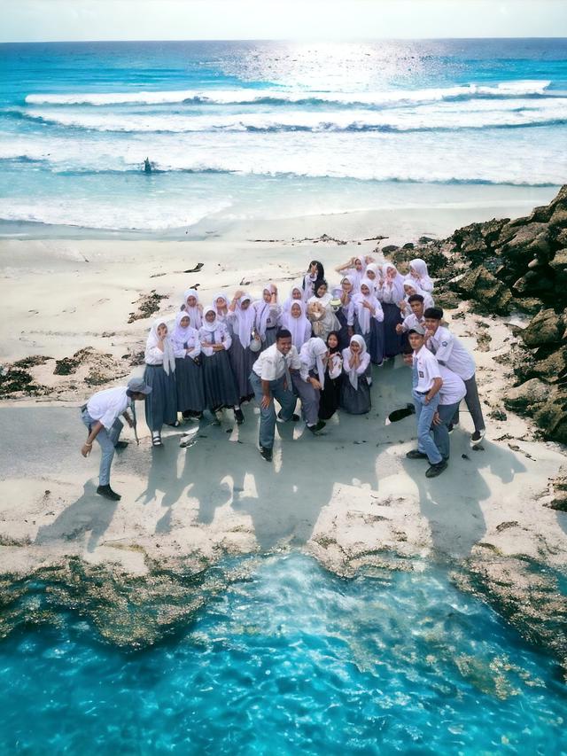 6 Editan Foto Anak SMA Liburan Ini Kocak,