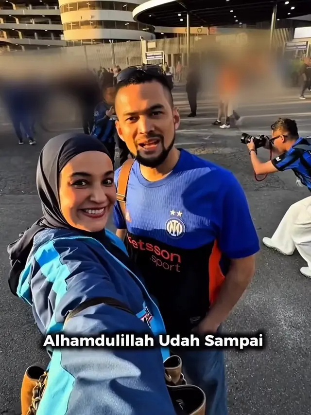 Shireen Sungkar saat nonton bola. [@shireensungkar]