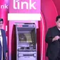 Menteri BUMN Erick Thohir meresmikan integrasi dan wajah baru ATM Link di Pos Bloc, Jakarta, Selasa (26/9/2023). (Tira/Liputan6.com)