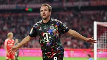 Penyerang Bayern Munchen, Harry Kane, melakukan selebrasi setelah mencetak gol  dalam pertandingan Bundesliga antara Bayern Munchen dan Union Berlin di Munchen, Jerman, Sabtu (19/9/2026) dini hari WIB. (Alexandra Beier/AFP)