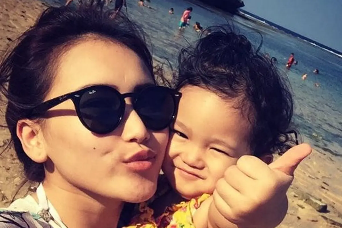 [Fimela] Ayu Ting Ting dan Bilqis