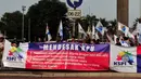 Dalam aksinya, ratusan massa KSPI menudesak KPU untuk tetap konsisten dalam pelaksanaan Pilpres 2014, (22/7/2014). (Liputan6.com/Johan Tallo)
