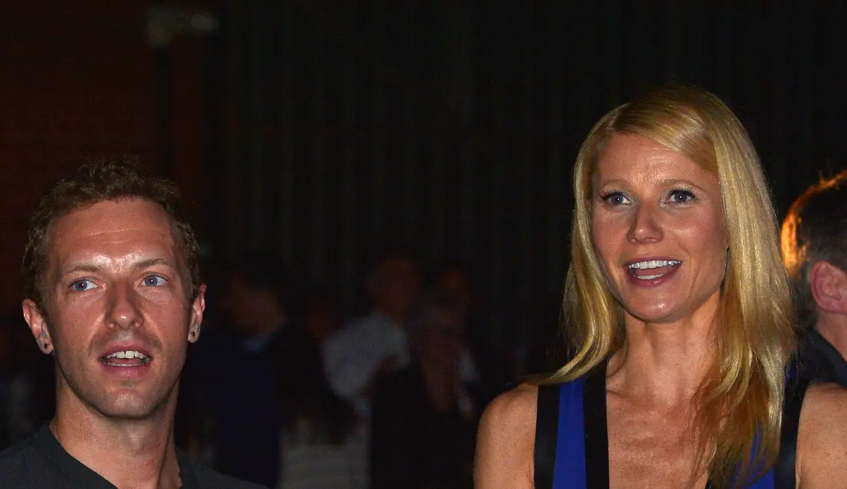 Chris Martin dan Gwynet Paltrow memiliki rencana rujuk. Padahal keduanya sudah memiliki kekasih masing-masing dan juga baru saja menyelesaikan urusan perceraiannya. (AFP/Bintang.com)