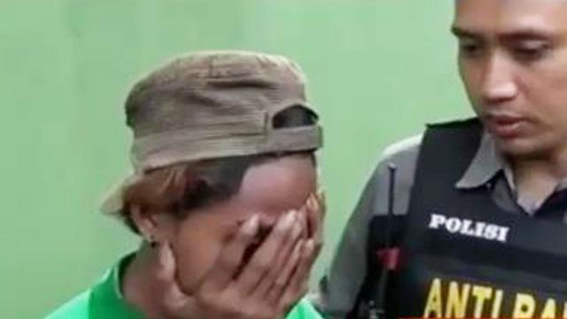 Polres Surabaya Tangkap Basah Juru Parkir Liar Bertarif Mahal Tv Liputan6 Com Ada beberapa cara pemeliharaan alat tangkap yang dapat dilakukan yaitu sebagai berikut: liputan6 com