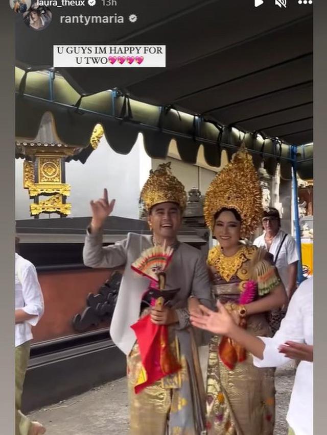 6 Potret Pernikahan Laura Theux dan Indra Brotolaras, Kental Adat Bali