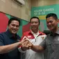 Menpora Imam Nahrawi (tengah), Ketua Inasgoc Erick Thohir (kiri), dan Ketua Inapgoc Raja Sapta Oktohari, menggelar jumpa pers terkait persiapan Asian Games dan Asian Paragames di Kantor Kemenpora, Jakarta, Senin (14/5/2018). (Humas Kemenpora)