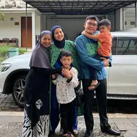 Tya Ariestya dan suami (Sumber: Instagram/tya_ariestya)