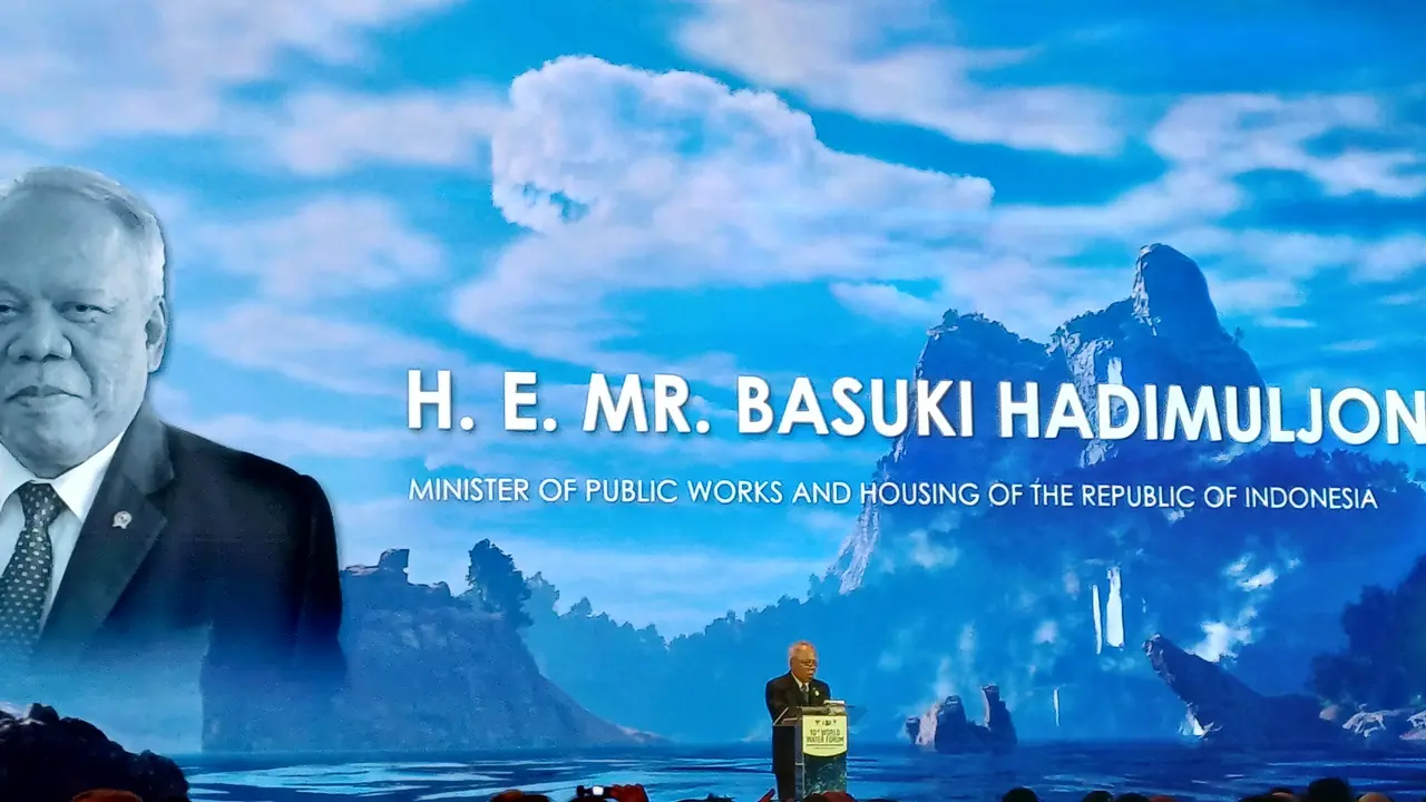 Menteri Pekerjaan Umum dan Perumahan Rakyat (PUPR) Basuki Hadimuljono saat penutupan World Water Forum ke-10 di Bali International Convention Center, Jumat (24/5/2024). (Maul/Liputan6.com)