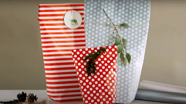 Cara membungkus kado tanpa kotak bentuk paper bag sederhana
