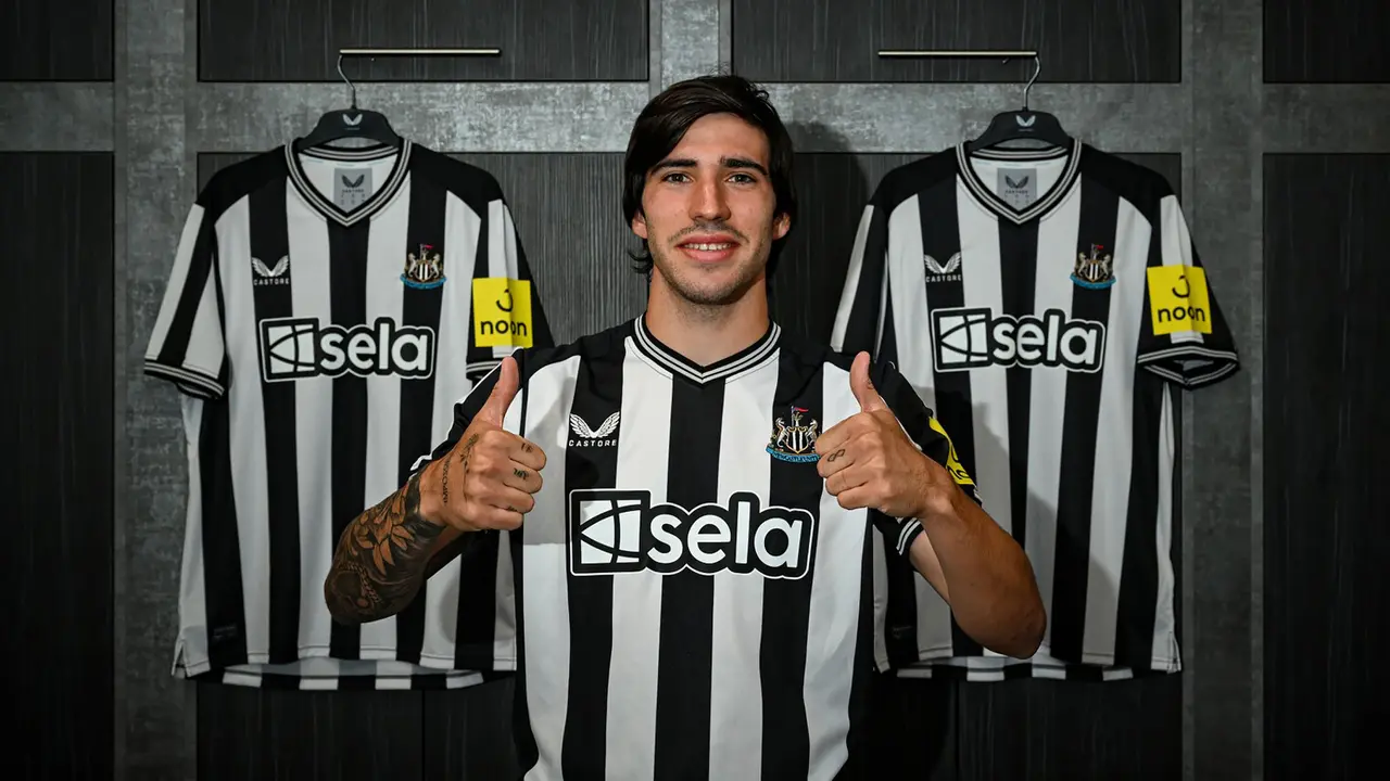 Foto: Update Daftar 7 Besar Transfer Termahal Musim 2023 / 2024, Declan Rice Gusur Jude Bellingham di Puncak