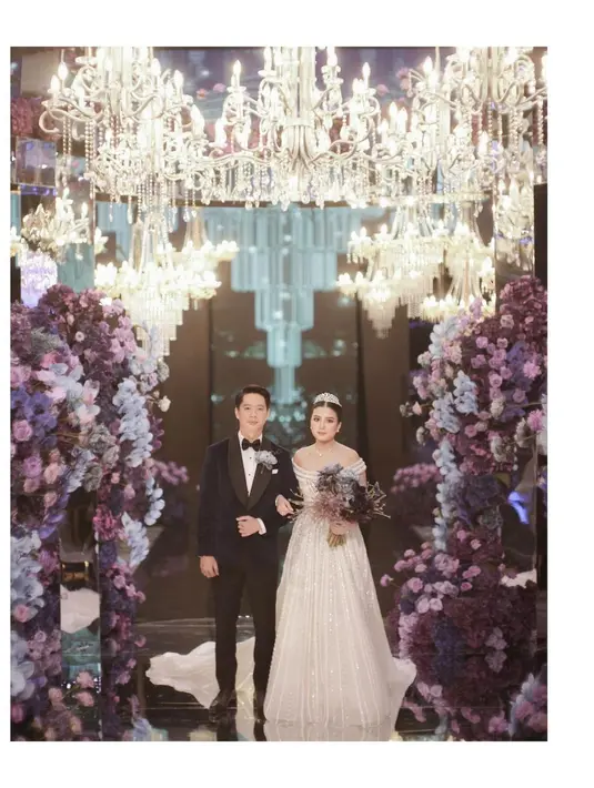 Valencia Tanoesoedibjo dan Kevin Sanjaya menggelar acara resepsi di Glass House Park Hyatt Jakarta selama dua hari berturut-turut, yakni 23-24 Juni 2023. [Foto: IG/morden.co/sincerelove.photo].