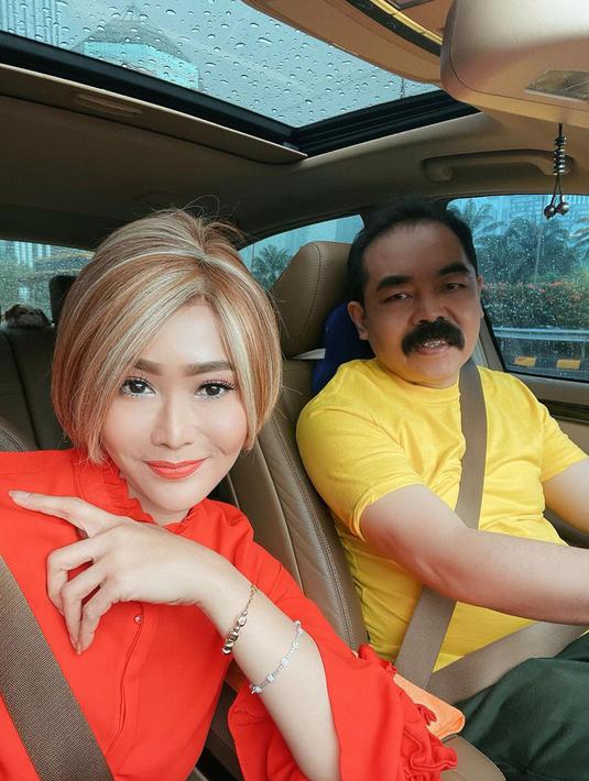 <p>Salah satu yang dilakukan oleh Inul dan Adam adalah saling memahami satu sama lain. Bahkan, ketika ada masalah keduanya tak sungkan untuk saling meminta maaf. (Instagram/inul.d)</p>