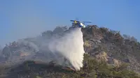 2 Helikopter Pemadam Kebakaran Bertabrakan di Yunani, 2 Orang Tewas